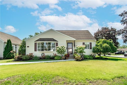 25 Parkside Dr, Lancaster, NY, 14086-3040 | Card Image