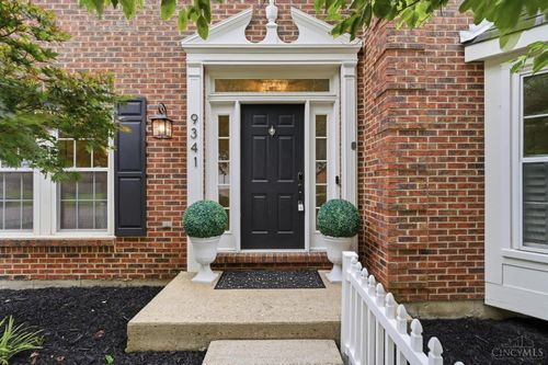 9341 Old Village Dr, Loveland, OH, 45140-5522 | Card Image