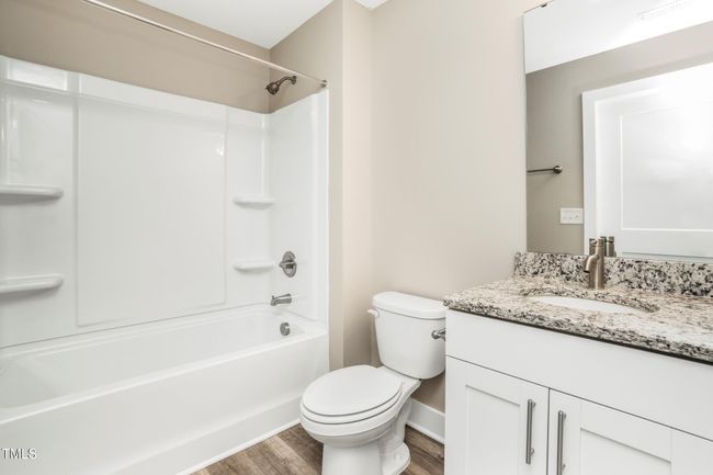 End-Unit Bathroom | Image 8