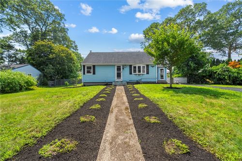28 Alton Ave, Cumberland, RI, 02864-1706 | Card Image