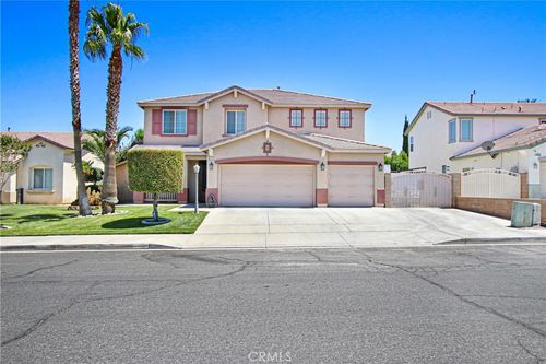 14571 Hummingbird Rd, Victorville, CA, 92394-7574 | Card Image