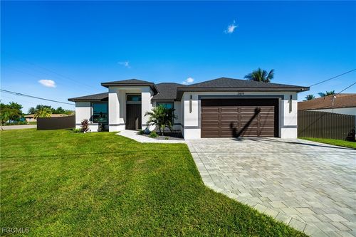 2419 Country Club Blvd, Cape Coral, FL, 33990-2585 | Card Image