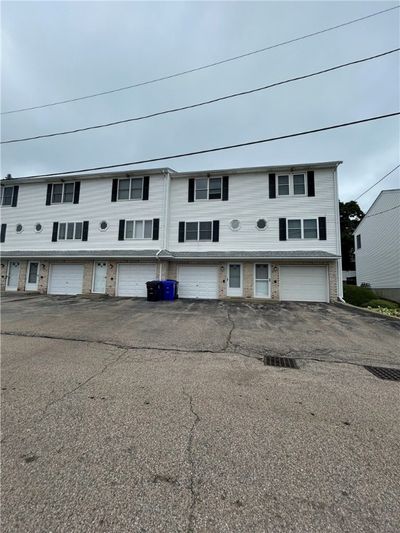 96 - 96 Sunflower Circle, Condo with 2 bedrooms, 1 bathrooms and 2 parking in North Providence RI | Image 3