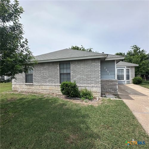 2407 Woodlands Dr, Killeen, TX, 76549-8528 | Card Image