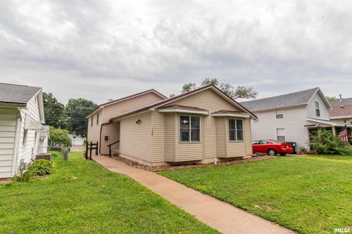 1628 Spruce St, Quincy, IL, 62301-2061 | Card Image