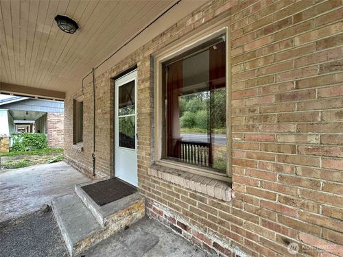 687 State Route 7, Morton, WA, 98356-9601 | Card Image