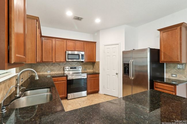 229 Bareback Bnd, House other with 4 bedrooms, 3 bathrooms and null parking in Cibolo TX | Image 12