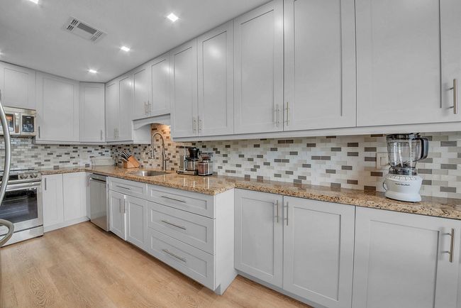 APT-103 - 1140 Mahogany Way, Condo with 2 bedrooms, 2 bathrooms and null parking in Delray Beach FL | Image 4
