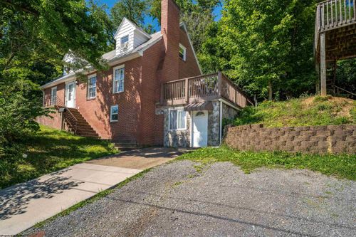 512 Beverly Avenue, Morgantown, WV, 26505 | Card Image