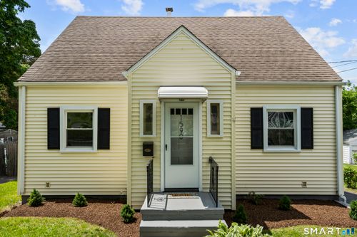 1590 Quinnipiac Avenue, New Haven, CT, 06513 | Card Image