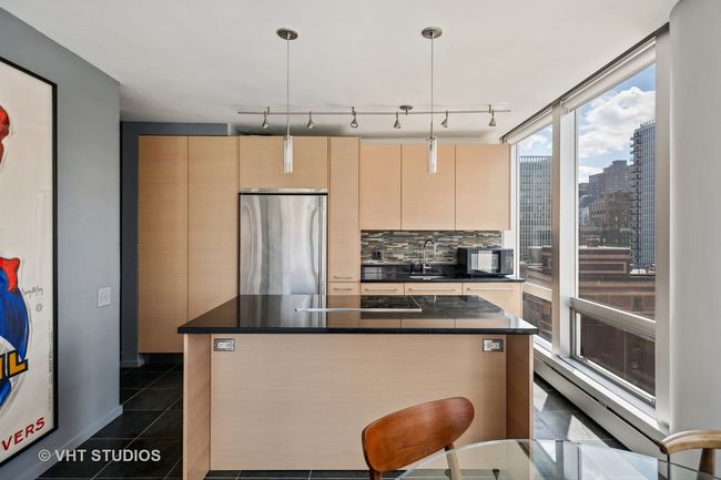 UNIT-14C - 1300 N Astor St, Home with 1 bedrooms, 1 bathrooms and null parking in CHICAGO IL | Image 4