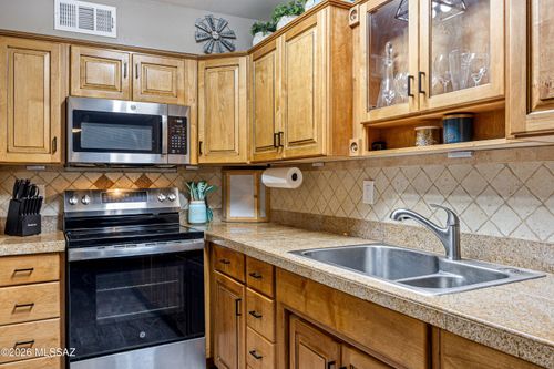 5630 S Holladay Drive, Tucson, AZ, 85706 | Card Image