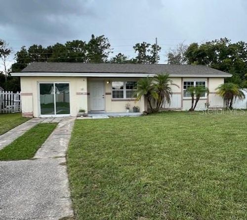 811 W Birchwood Cir, KISSIMMEE, FL, 34743-9682 | Card Image