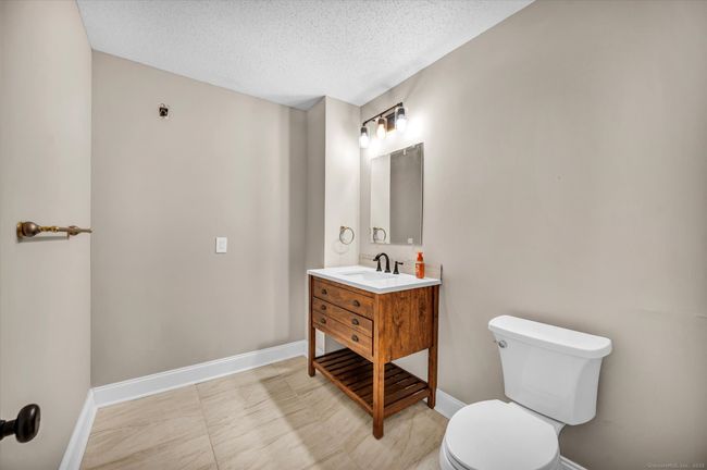APT-5 - 16 Vernon Ave, Condo with 2 bedrooms, 3 bathrooms and 2 parking in Vernon CT | Image 16