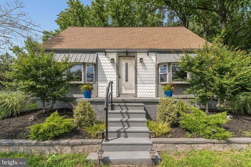 28 Sloan Ave, TRENTON, NJ, 08619-2259 | Card Image