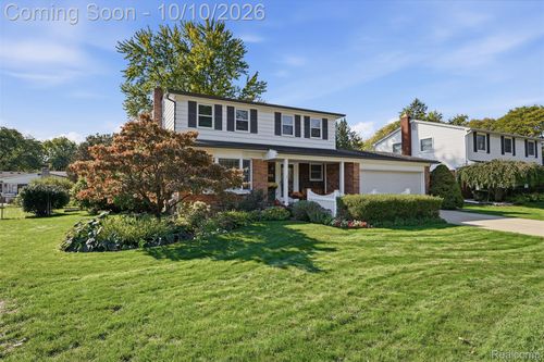 15565 Hix Ct, Livonia, MI, 48154-1310 | Card Image