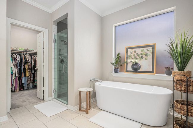 Spa like primary bathroom | Image 22