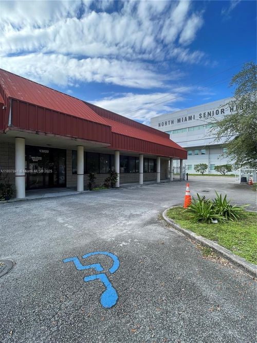 13018 Ne 8th Ave, North Miami, FL, 33161-4933 | Card Image