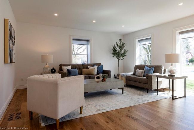 315 Park St W, House other with 5 bedrooms, 3 bathrooms and 2 parking in Dundas ON | Image 12