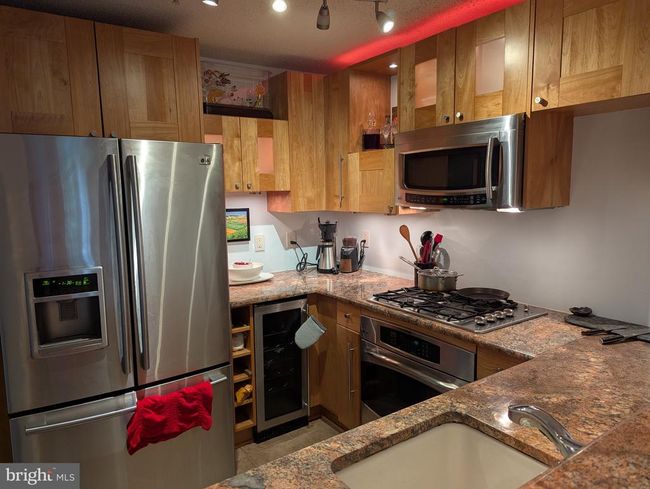 APT-34 - 1720 Lake Shore Crest Dr, Condo with 2 bedrooms, 1 bathrooms and null parking in RESTON VA | Image 5