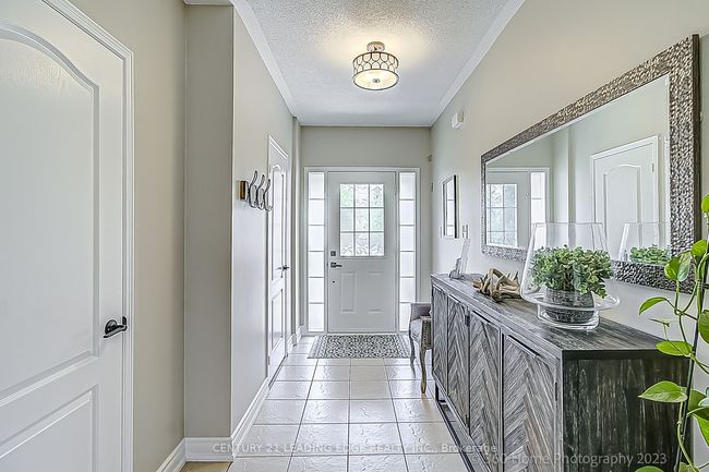4 Brind Sheridan Crt, House attached with 4 bedrooms, 3 bathrooms and 1 parking in Ajax ON | Image 5