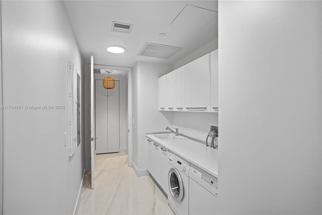 APT-3202 - 16051 Collins Ave, Condo with 2 bedrooms, 3 bathrooms and null parking in Sunny Isles Beach FL | Image 27