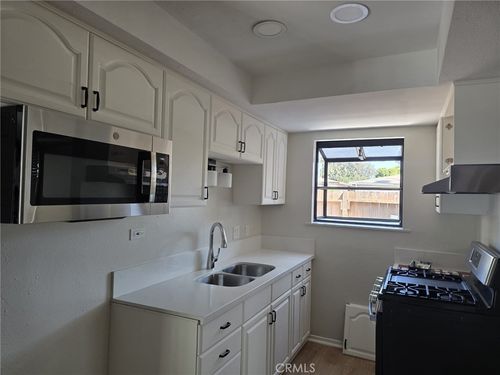 1226 W Palm Ave, Orange, CA, 92868-2123 | Card Image