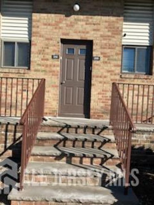 212 N Oaks Blvd, North Brunswick, NJ, 08902-2144 | Card Image