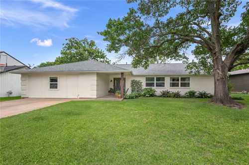 1102 Todd Trl, College Station, TX, 77845-5163 | Card Image