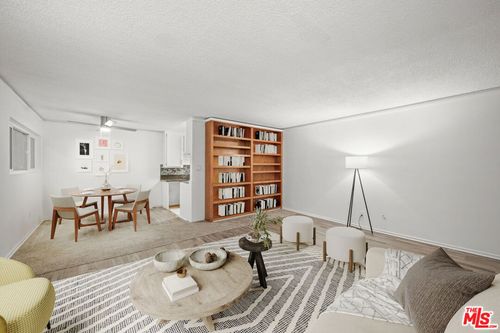 104-960 Larrabee St, West Hollywood, CA, 90069-4503 | Card Image