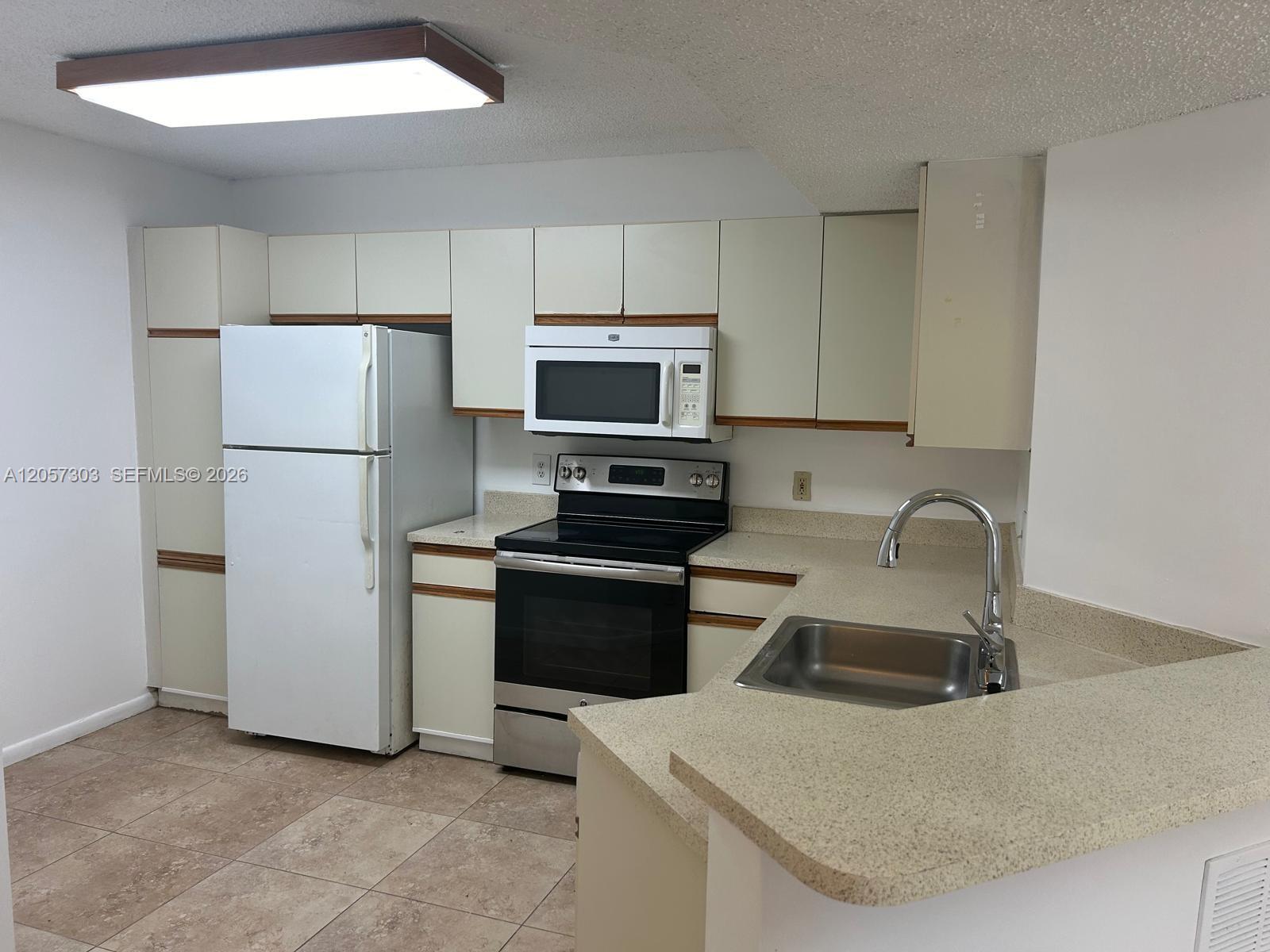 Residential Lease in Coral Springs 4