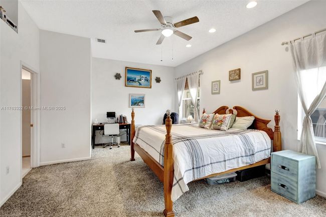 251 Saratoga Blvd E, House other with 4 bedrooms, 3 bathrooms and null parking in Royal Palm Beach FL | Image 23