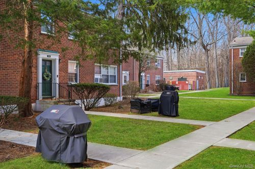 apt-118-9 Fieldstone Dr, Hartsdale, NY, 10530-1528 | Card Image