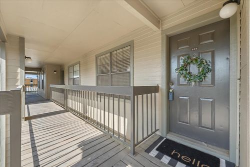 306-218 N Texas Blvd, Denton, TX, 76201-5675 | Card Image