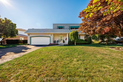7 Mayholme Crt, St Catharines, ON, L2N4C1 | Card Image