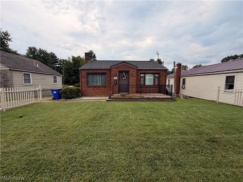 1616 Etruria St, East Liverpool, OH, 43920-2208 | Card Image