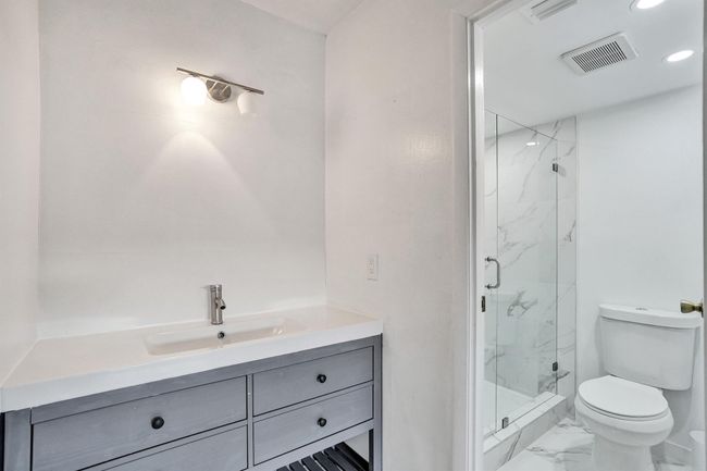 APT-202 - 6200 S Falls Circle Dr, Condo with 2 bedrooms, 2 bathrooms and null parking in Lauderhill FL | Image 27