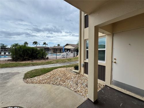 apt-105-5111 Amulet Dr, New Port Richey, FL, 34652-3614 | Card Image