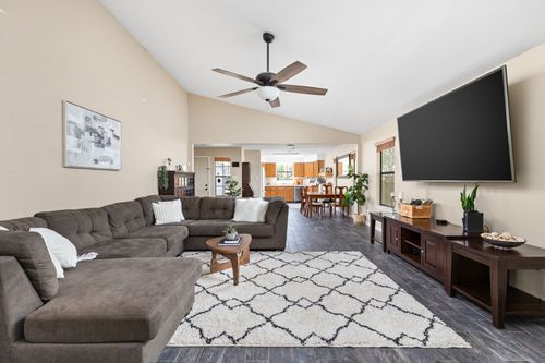 12932 Covington Trl, Austin, TX, 78727-7068 | Card Image