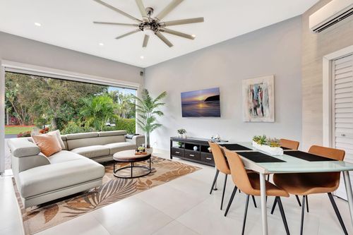 397-397 Sundial Cir, Margate, FL, 33068-1984 | Card Image