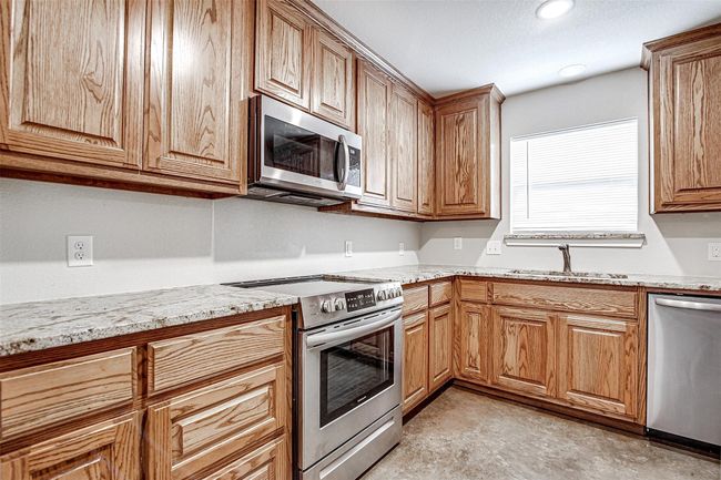 202 - 200 Honey Bee Dr, Home with 3 bedrooms, 2 bathrooms and null parking in Joshua TX | Image 7