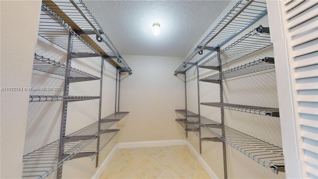 APT-219 - 600 Three Islands Blvd, Condo with 2 bedrooms, 2 bathrooms and null parking in Hallandale Beach FL | Image 21