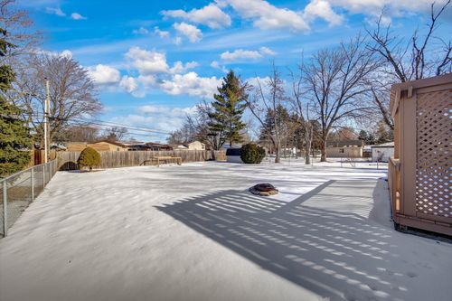 1906 Fairfield Rd, Lindenhurst, IL, 60046-9256 | Card Image