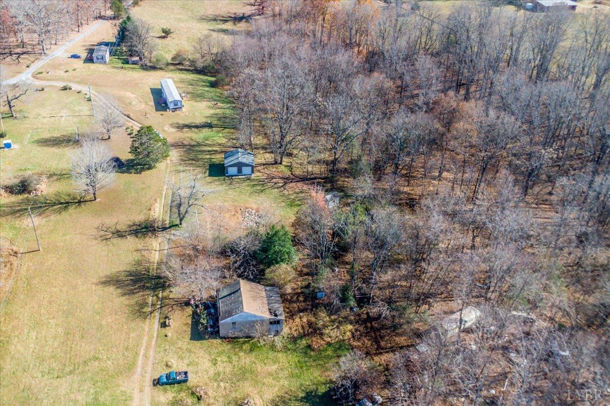 Land in Goode 5