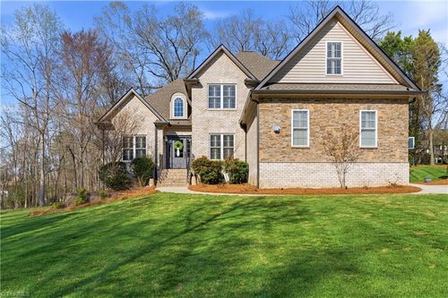 166 Fieldwood Dr, Advance, NC, 27006-9322 | Card Image