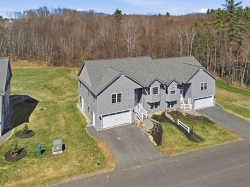 a-7A Sunset Ridge Rd, Epping, NH, 03042-3541 | Card Image