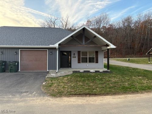 2717 Barnhill Rd, New Philadelphia, OH, 44663-8873 | Card Image