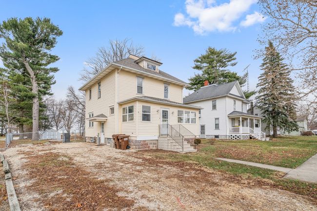 241 W Hardanger Gate, Home with 3 bedrooms, 2 bathrooms and 4 parking in LEE IL | Image 23
