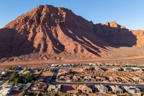 266 E 350 N, Ivins, UT, 84738-6674 | Card Image