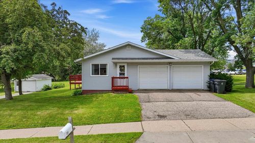 1010 N Walnut Avenue, Marshfield, WI, 54449 | Card Image